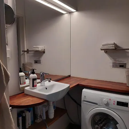 Ilmastoitu Asunto Vanhassa Talossa - Airconditioned At The Heart Of Apartamento