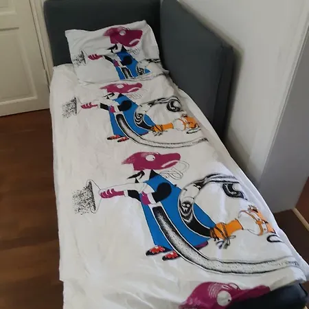 Moderni Asunto Vanhassa Talossa - Modern At The Heart Of شقة