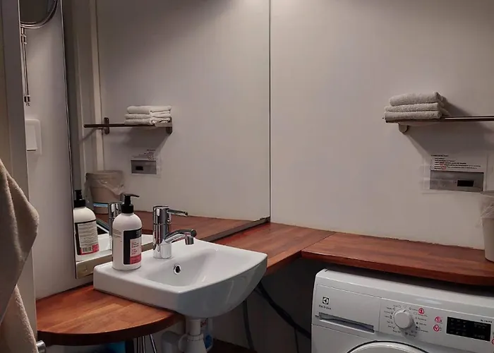 Moderni Asunto Vanhassa Talossa - Modern At The Heart Of شقة